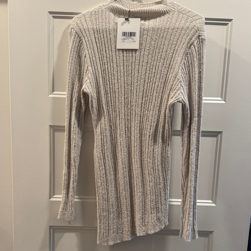 Cozy Ribbed Women’s Sweater Top in Light Beige